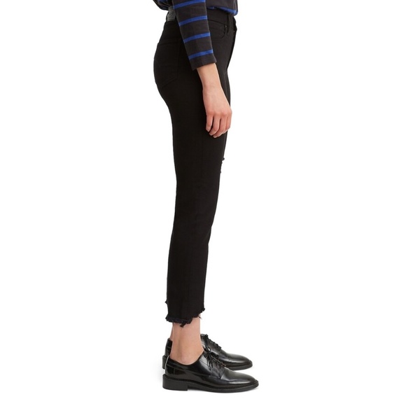 Levi's 724 High Rise Crop Straight Leg Jeans in Black - Picture 4 of 7